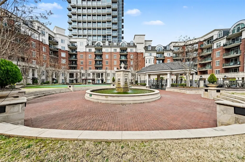 300 W 5th Street Charlotte NC 28202
