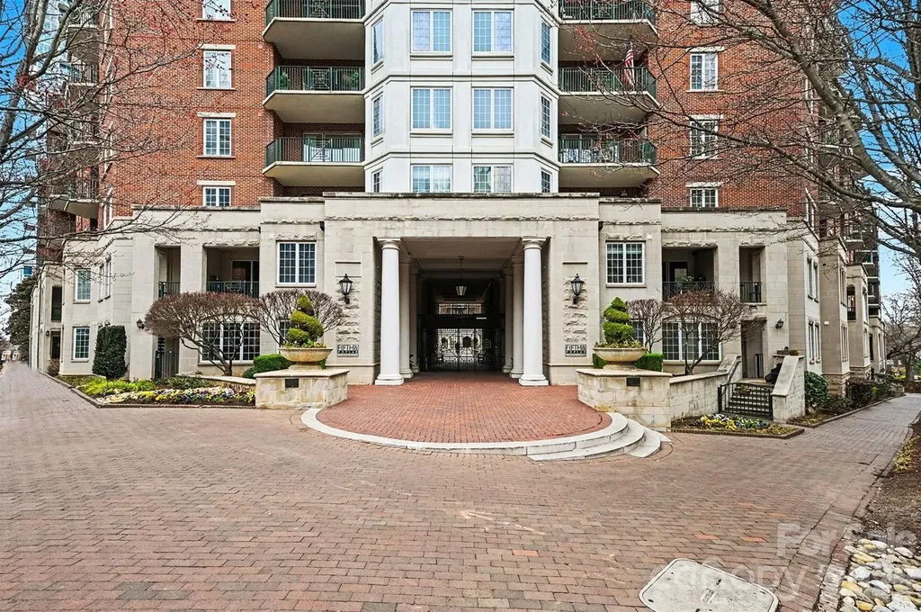 300 W 5th Street Charlotte NC 28202