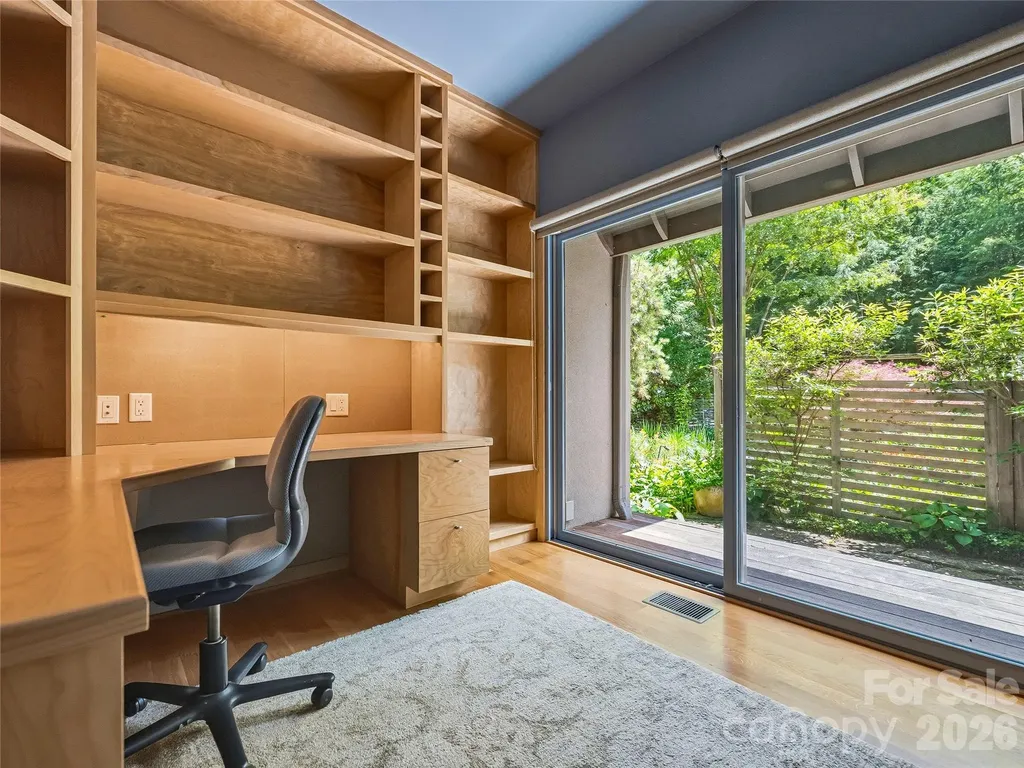 102 Horizon Hill Road Asheville NC 28804