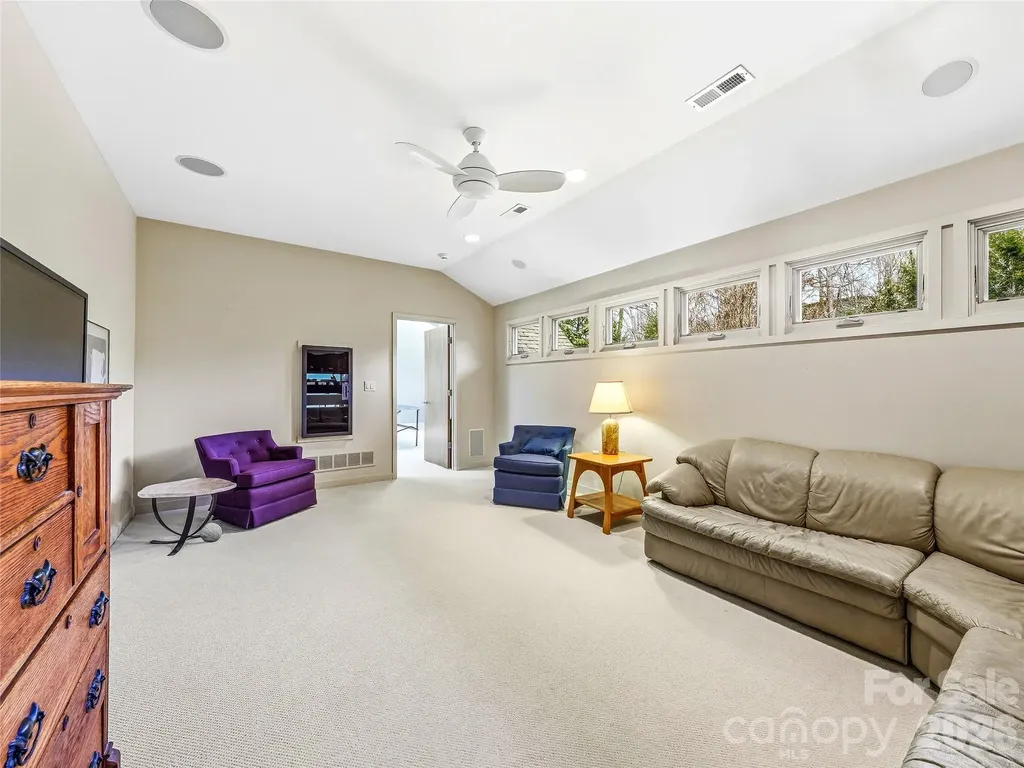 102 Horizon Hill Road Asheville NC 28804