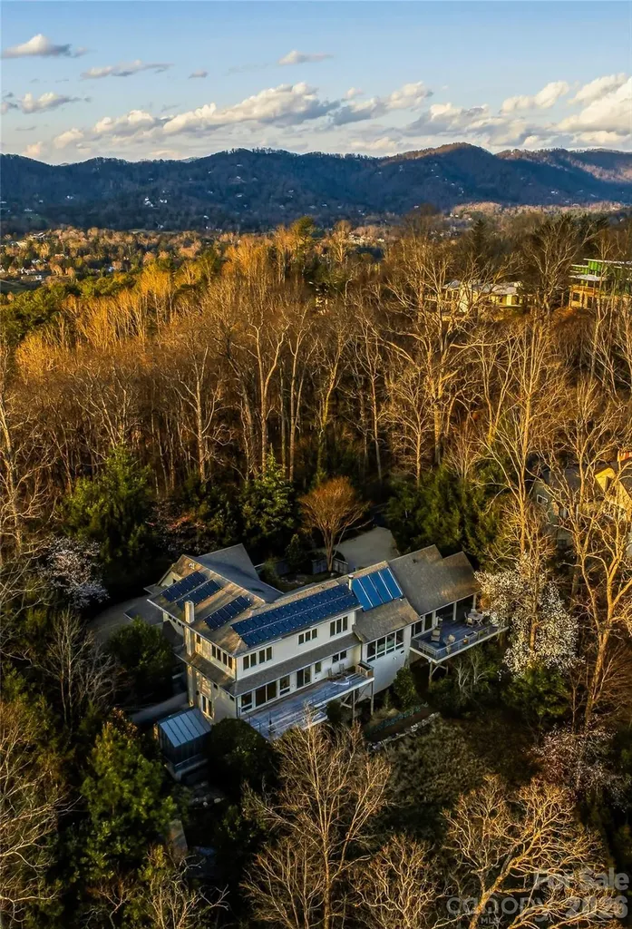 102 Horizon Hill Road Asheville NC 28804
