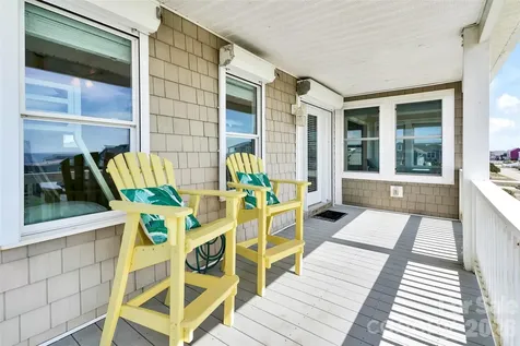1018 W Dolphin Drive W Oak Island NC 28465