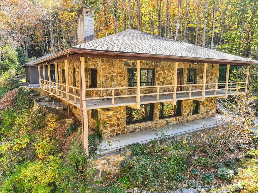 191 N Fork Road Burnsville NC 28714