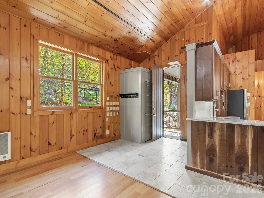 191 N Fork Road Burnsville NC 28714