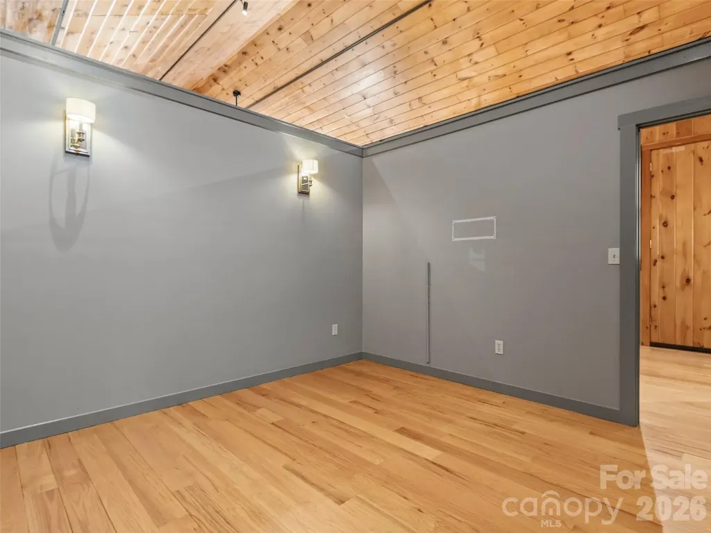 191 N Fork Road Burnsville NC 28714