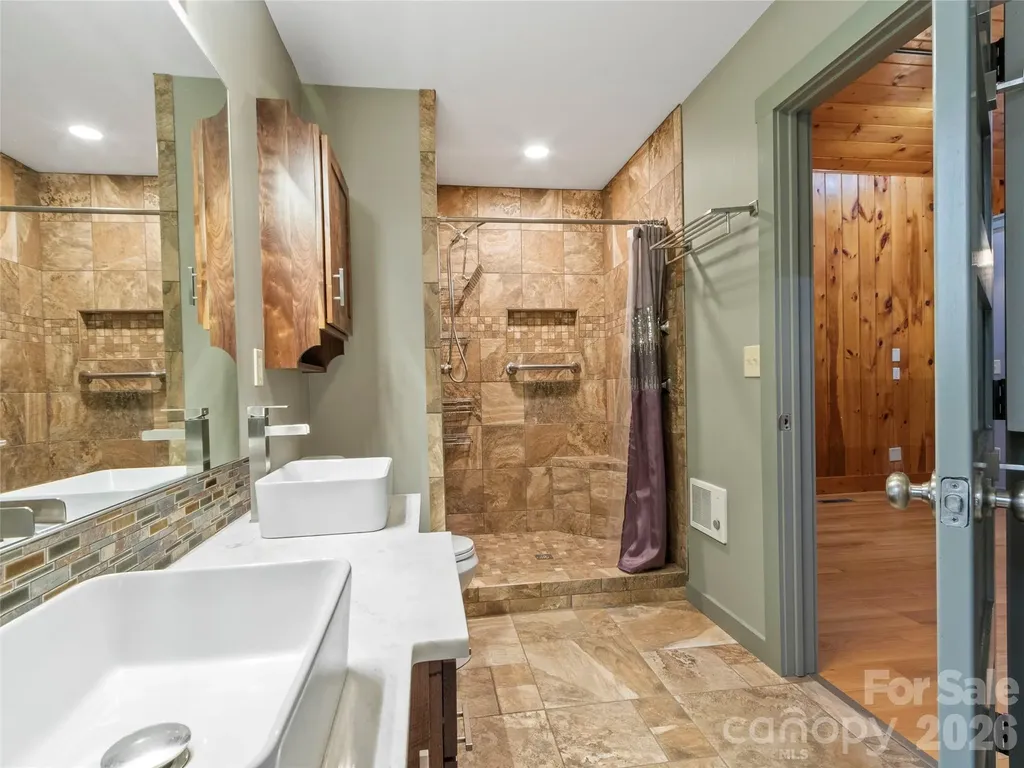 191 N Fork Road Burnsville NC 28714