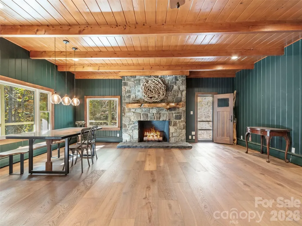 191 N Fork Road Burnsville NC 28714