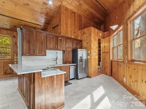 191 N Fork Road Burnsville NC 28714