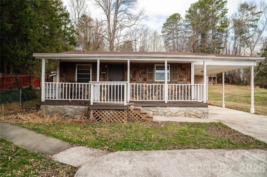 Lenoir NC, 813 Severt Circle NE