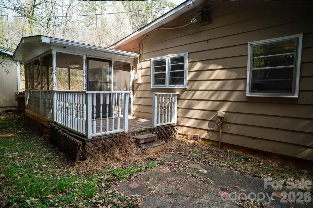 813 Severt Circle NE Lenoir NC 28645