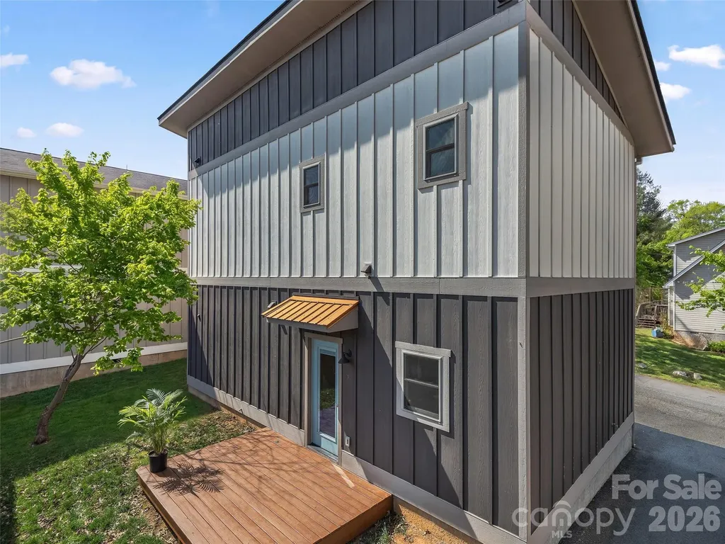 4 Grinnell Street Asheville NC 28806