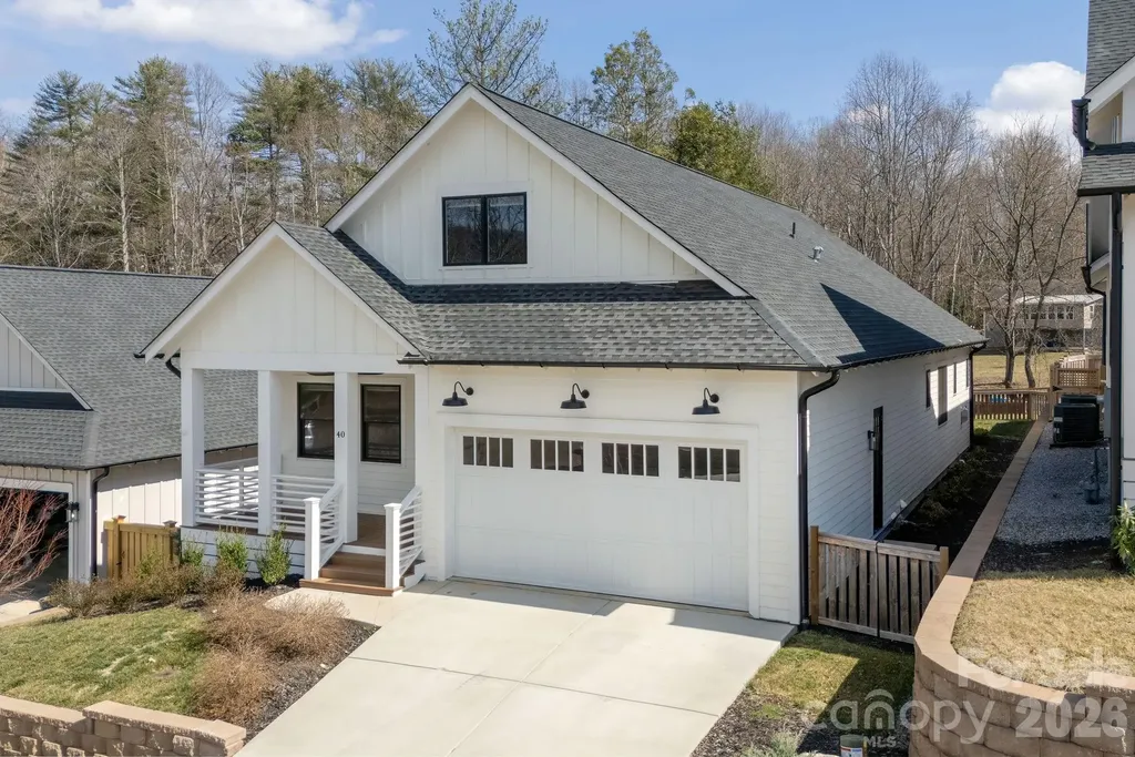 40 Hidden Pond Lane Brevard NC 28712