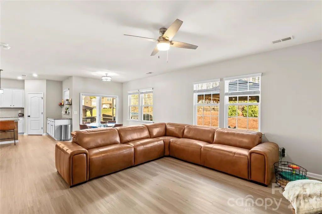 115 Outrigger Lane Troutman NC 28166