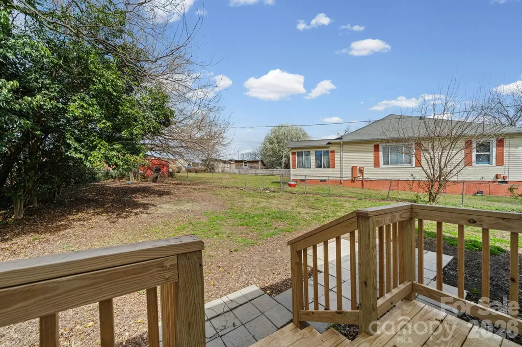 1866 Hilltop Circle Gastonia NC 28054