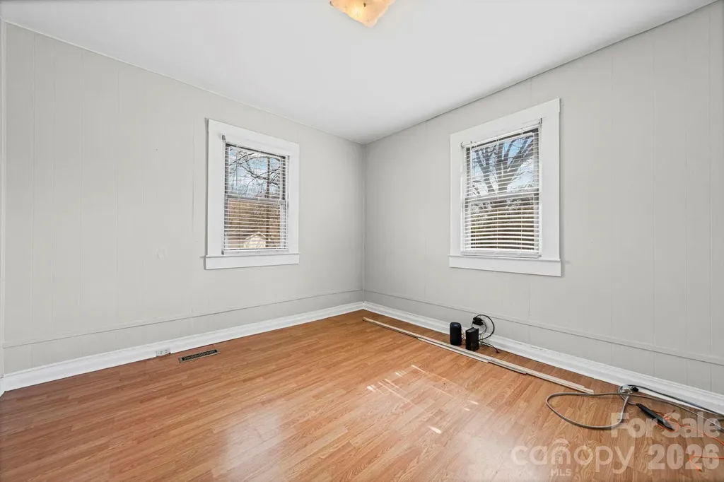 1866 Hilltop Circle Gastonia NC 28054