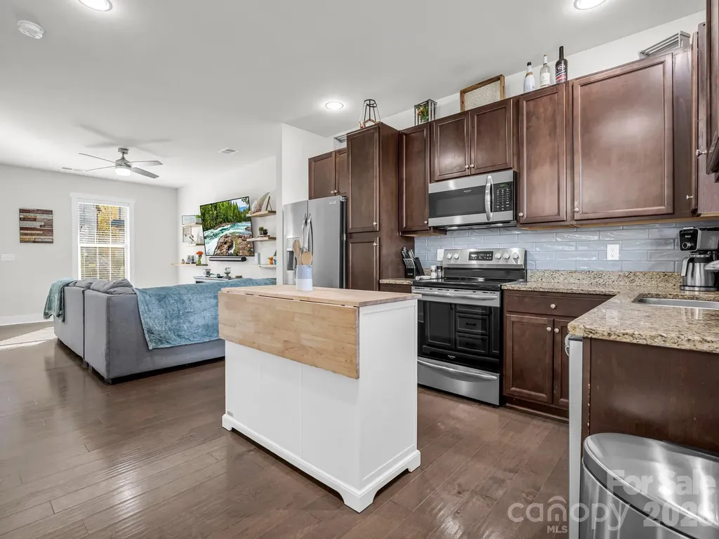358 Cardwell Lane Fletcher NC 28732