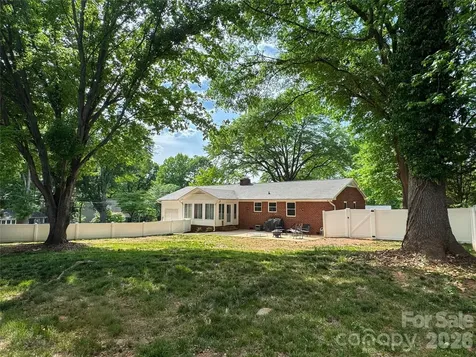2044 Helen Drive Gastonia NC 28054