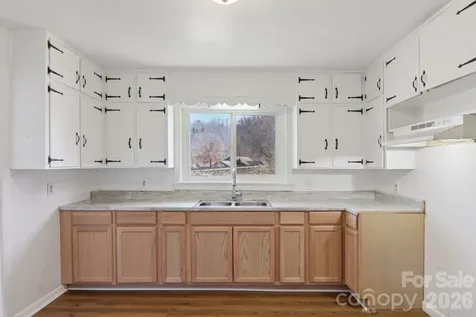 541 Paragon Parkway Waynesville NC 28786