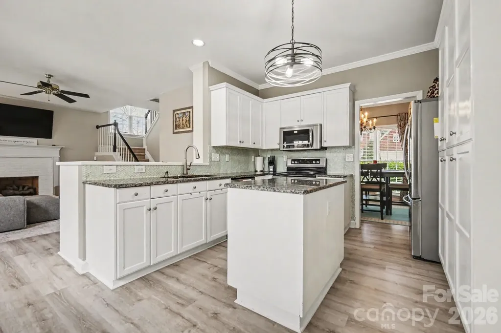 2518 Pimpernel Road Charlotte NC 28213