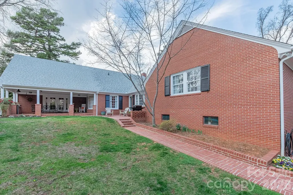 403 Weaver Drive Lexington NC 27292