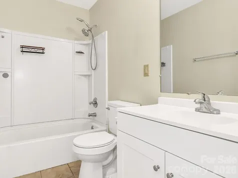 114 Elden Street Hendersonville NC 28791