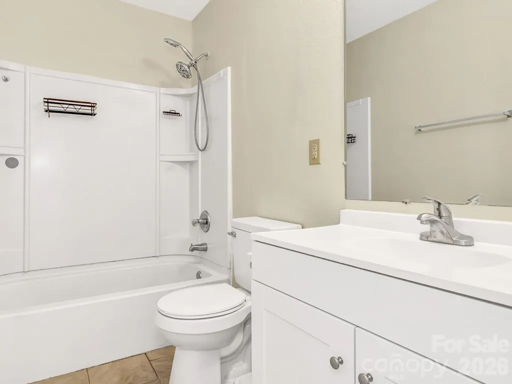 114 Elden Street Hendersonville NC 28791