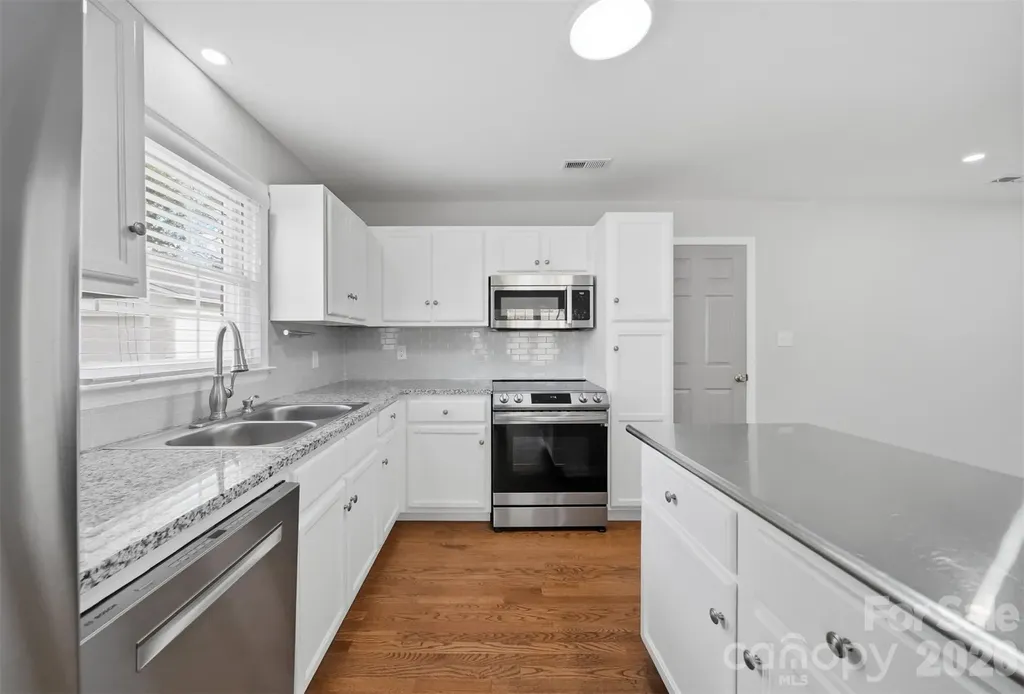 4809 Brooktree Drive Charlotte NC 28208