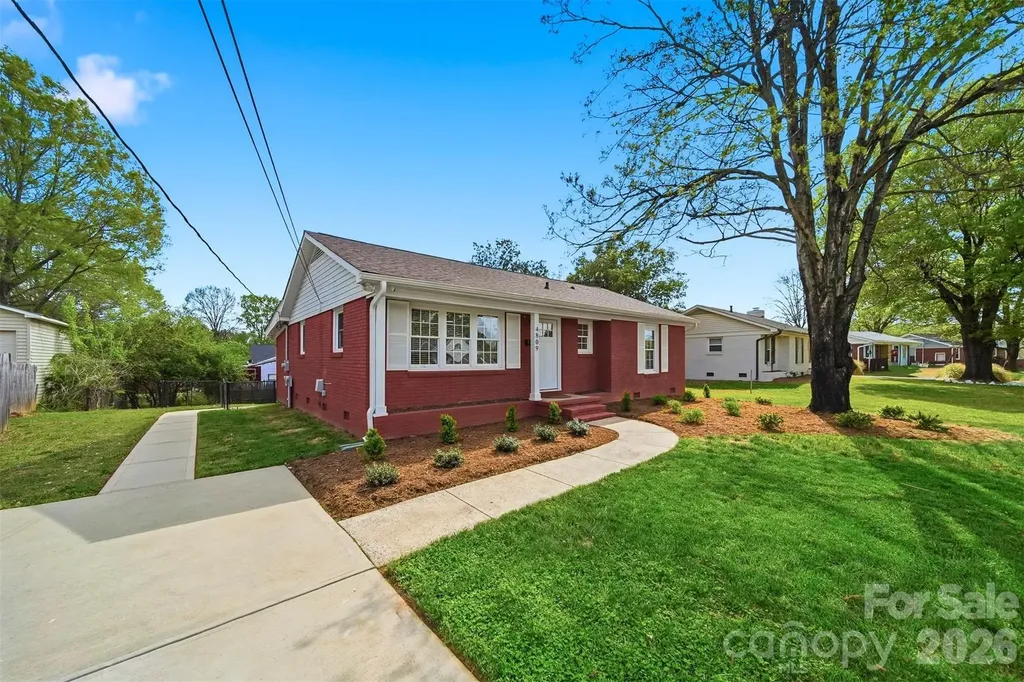 4809 Brooktree Drive Charlotte NC 28208