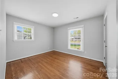 4809 Brooktree Drive Charlotte NC 28208