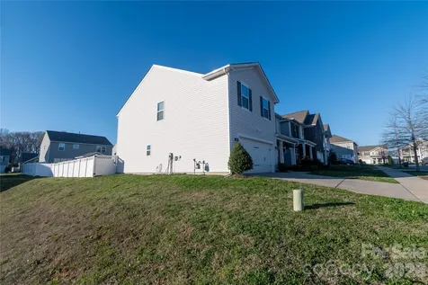 4320 Staffordshire Lane Charlotte NC 28213