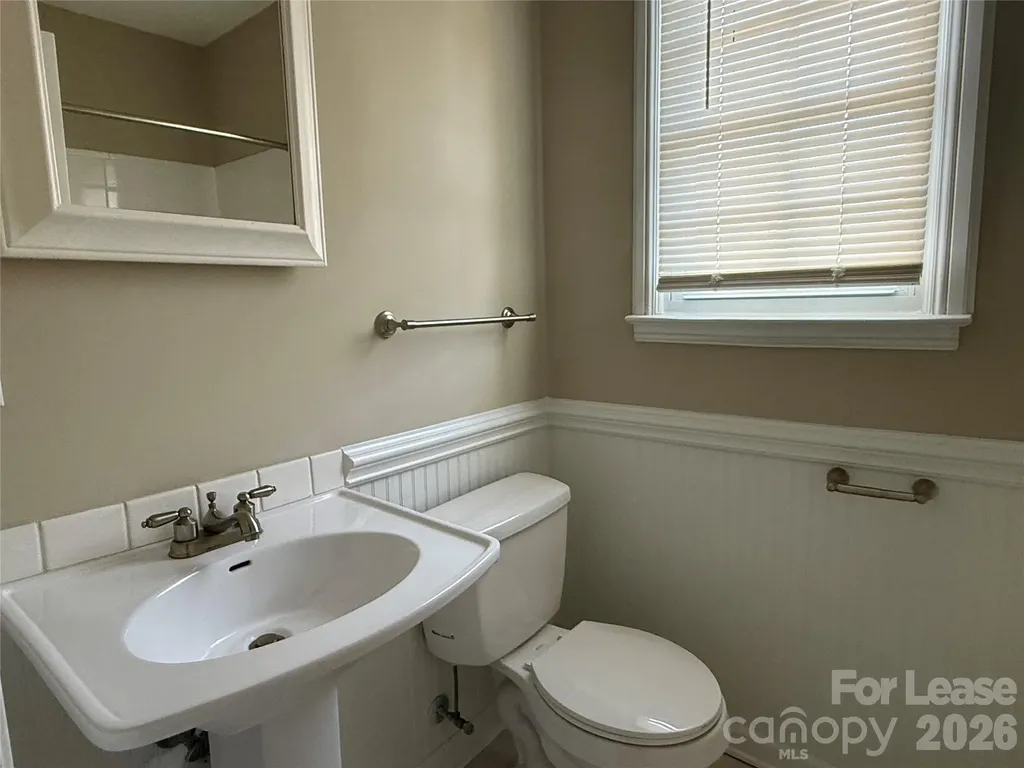 524 Wakefield Drive Charlotte NC 28209