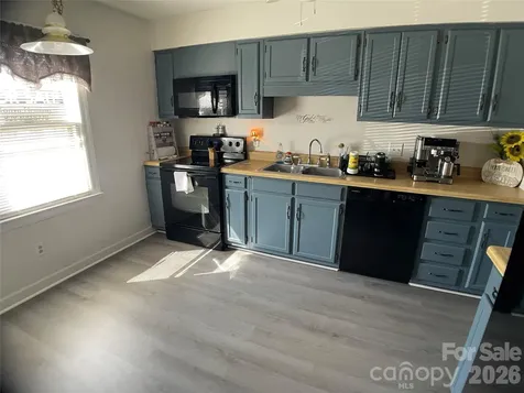 2705 N Center Street Hickory NC 28601