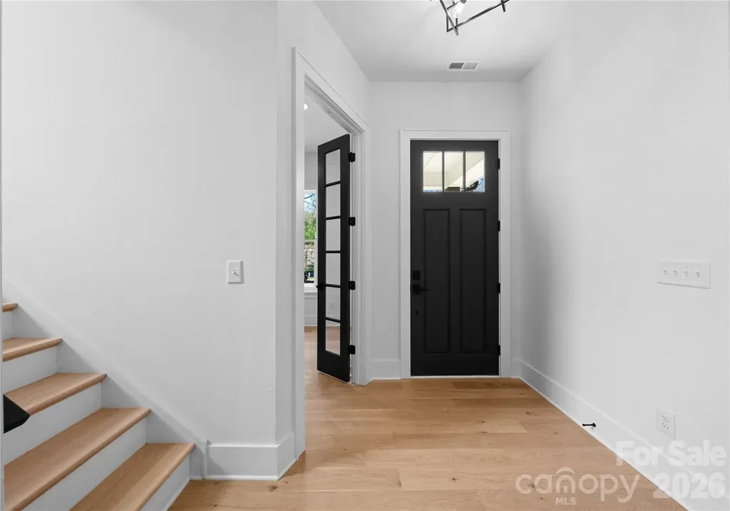 2013 South Street Charlotte NC 28208