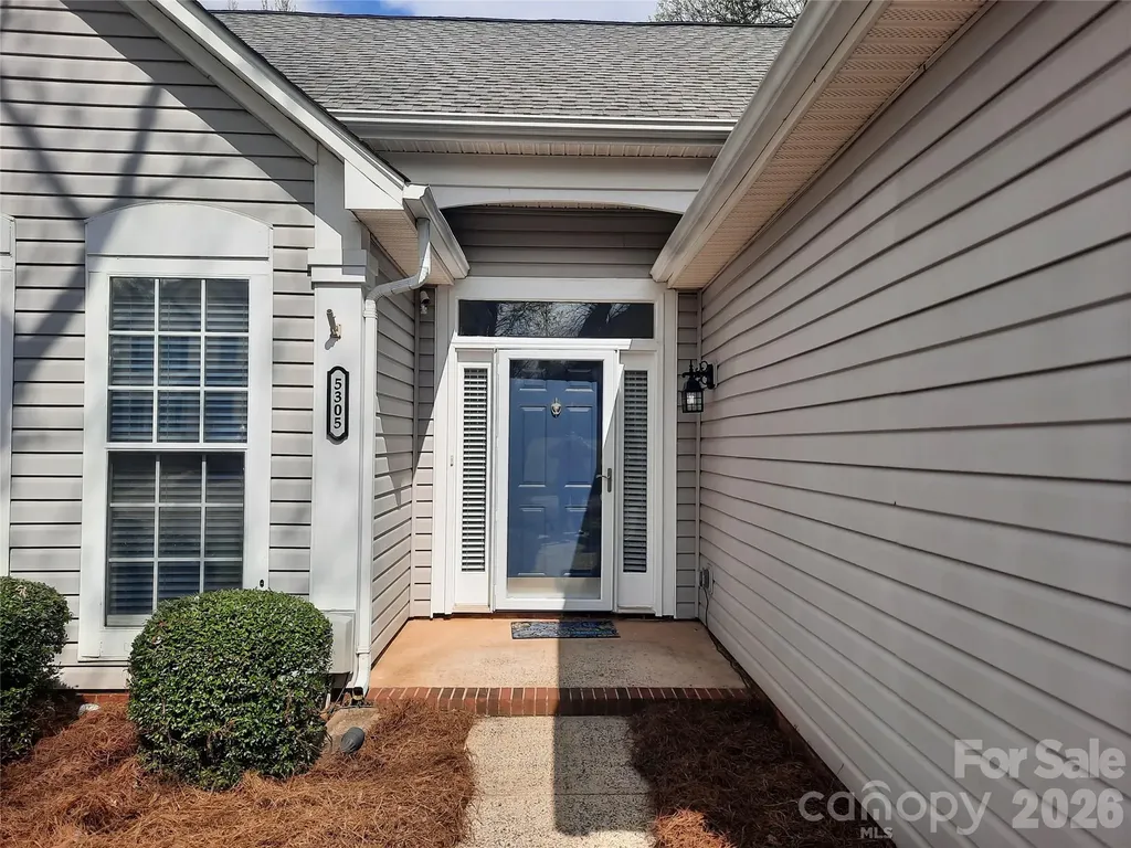 5305 Chinemist Court Charlotte NC 28269