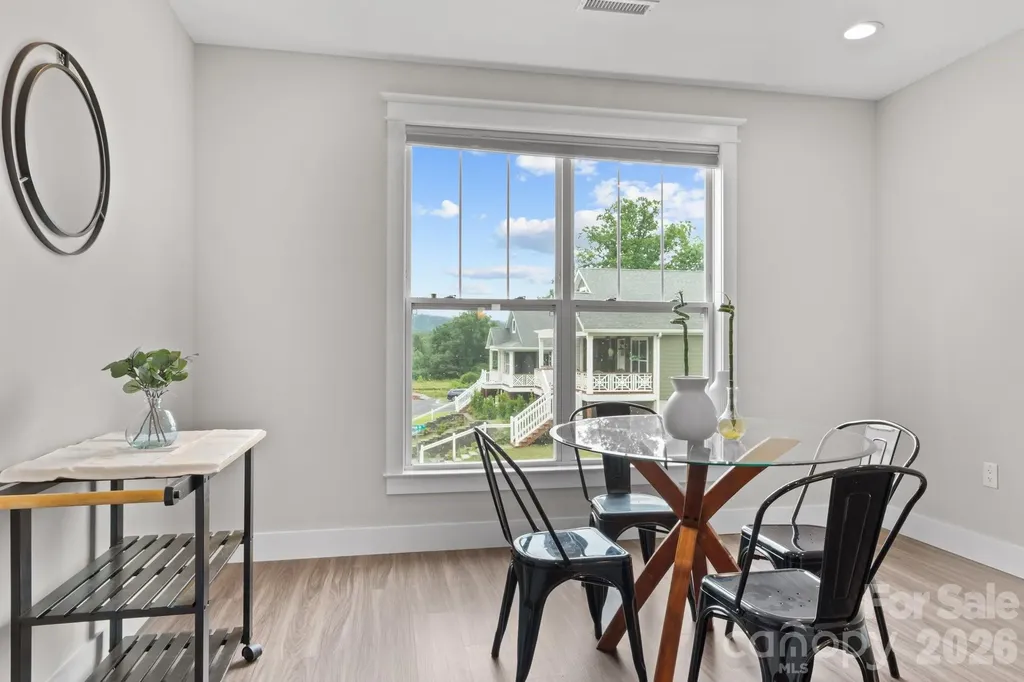1112 Blueview Drive Black Mountain NC 28711