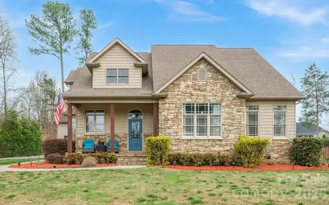 140 Pine Bluff Drive Mooresville NC 28117