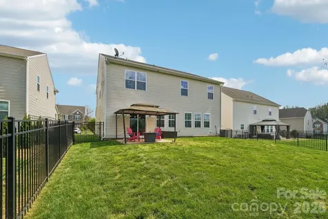 5016 Riverdale Drive Charlotte NC 28273