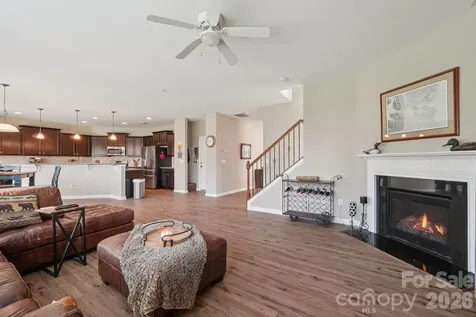 5016 Riverdale Drive Charlotte NC 28273