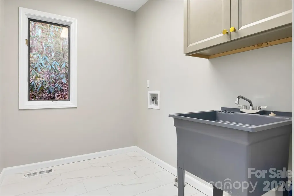 3814 Connestee Trail Brevard NC 28712