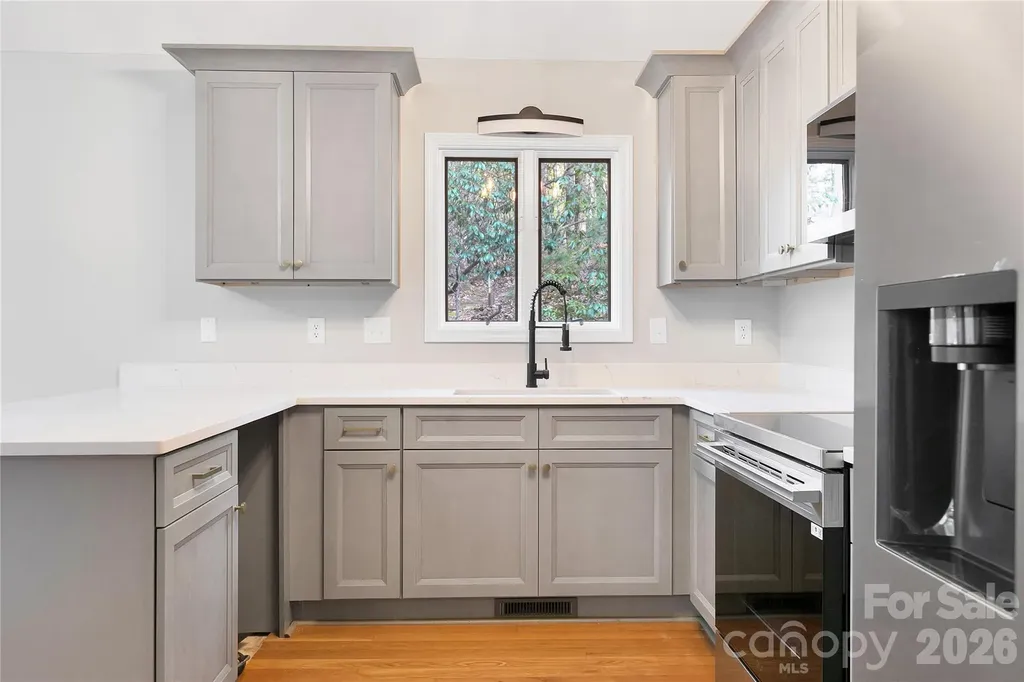 3814 Connestee Trail Brevard NC 28712