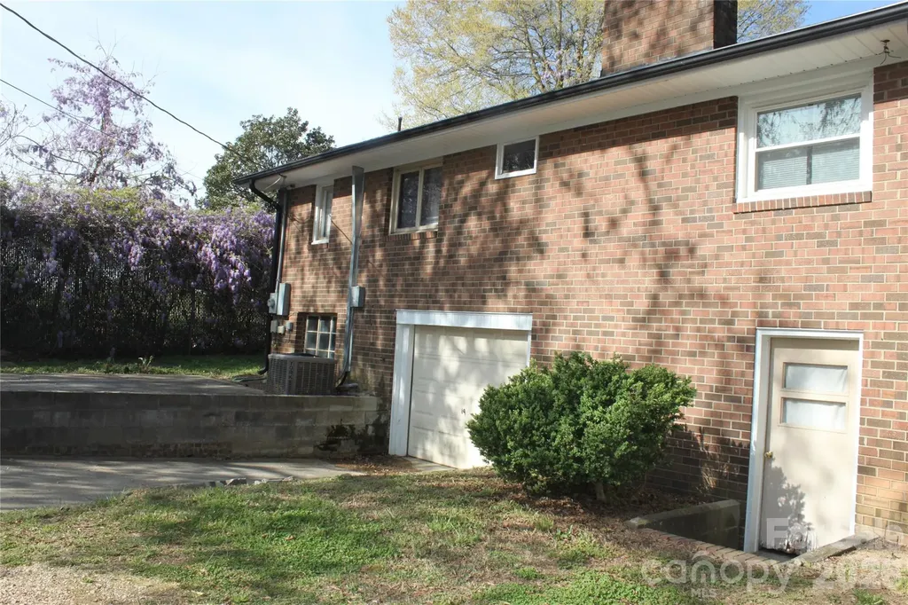 2210 N Cannon Boulevard Kannapolis NC 28083
