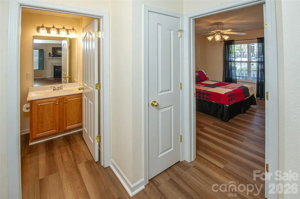 5320 Harris Cove Drive Charlotte NC 28269