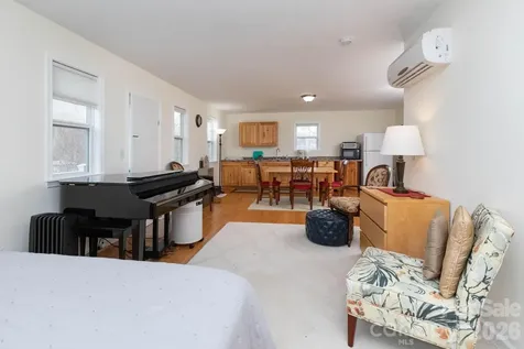 14 Lila Lane Clyde NC 28721