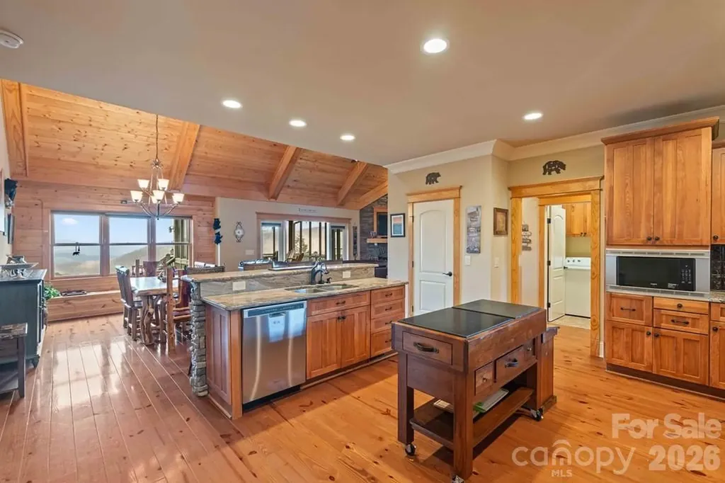 27 Indianola Lane Bryson City NC 28713