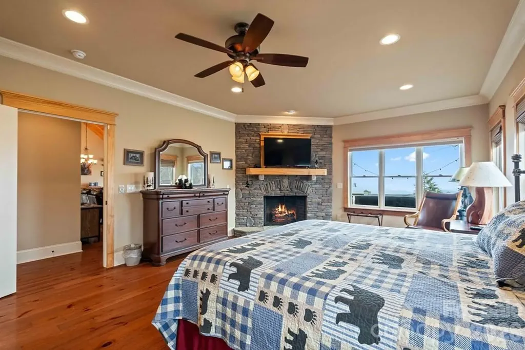 27 Indianola Lane Bryson City NC 28713