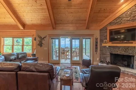 27 Indianola Lane Bryson City NC 28713