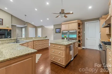 6 Grouse Terrace Fairview NC 28730