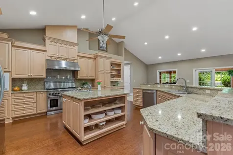 6 Grouse Terrace Fairview NC 28730
