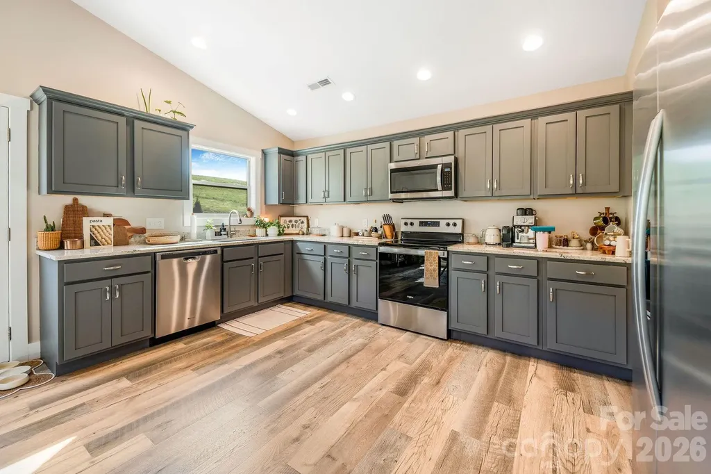 38 Sunrise Drive Mars Hill NC 28754