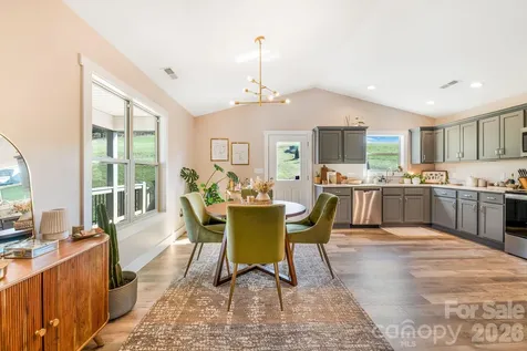 38 Sunrise Drive Mars Hill NC 28754